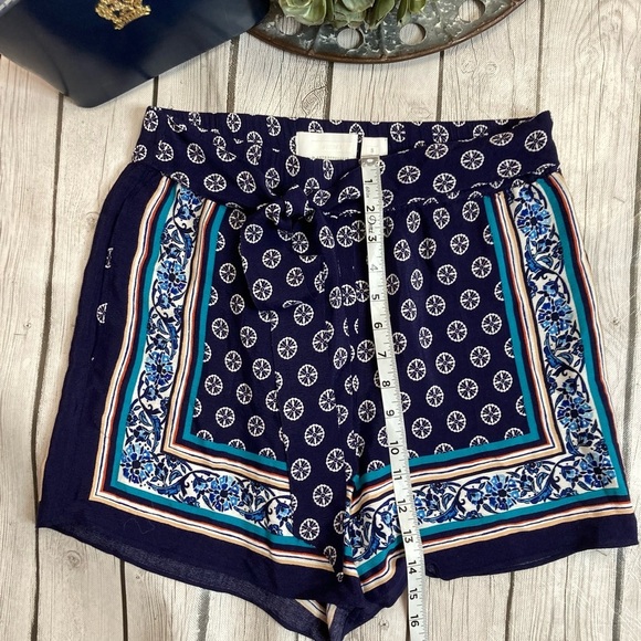 Anthropologie/ETT TWA Sydney Scarf Printed Short - Picture 7 of 12